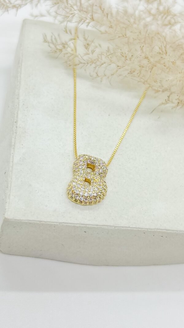 Cadena letra B zirconia