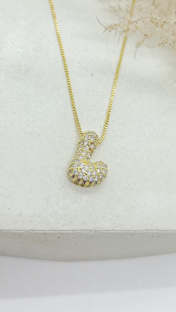 Cadena letra L zirconia