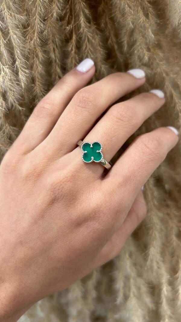 Anillo Alhambra pequeño color verde Talla 8