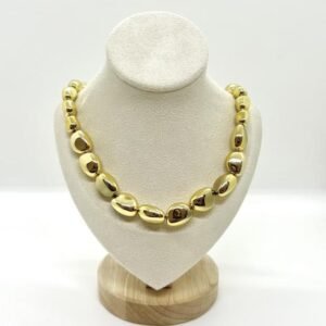 Cadena almendrada dorada